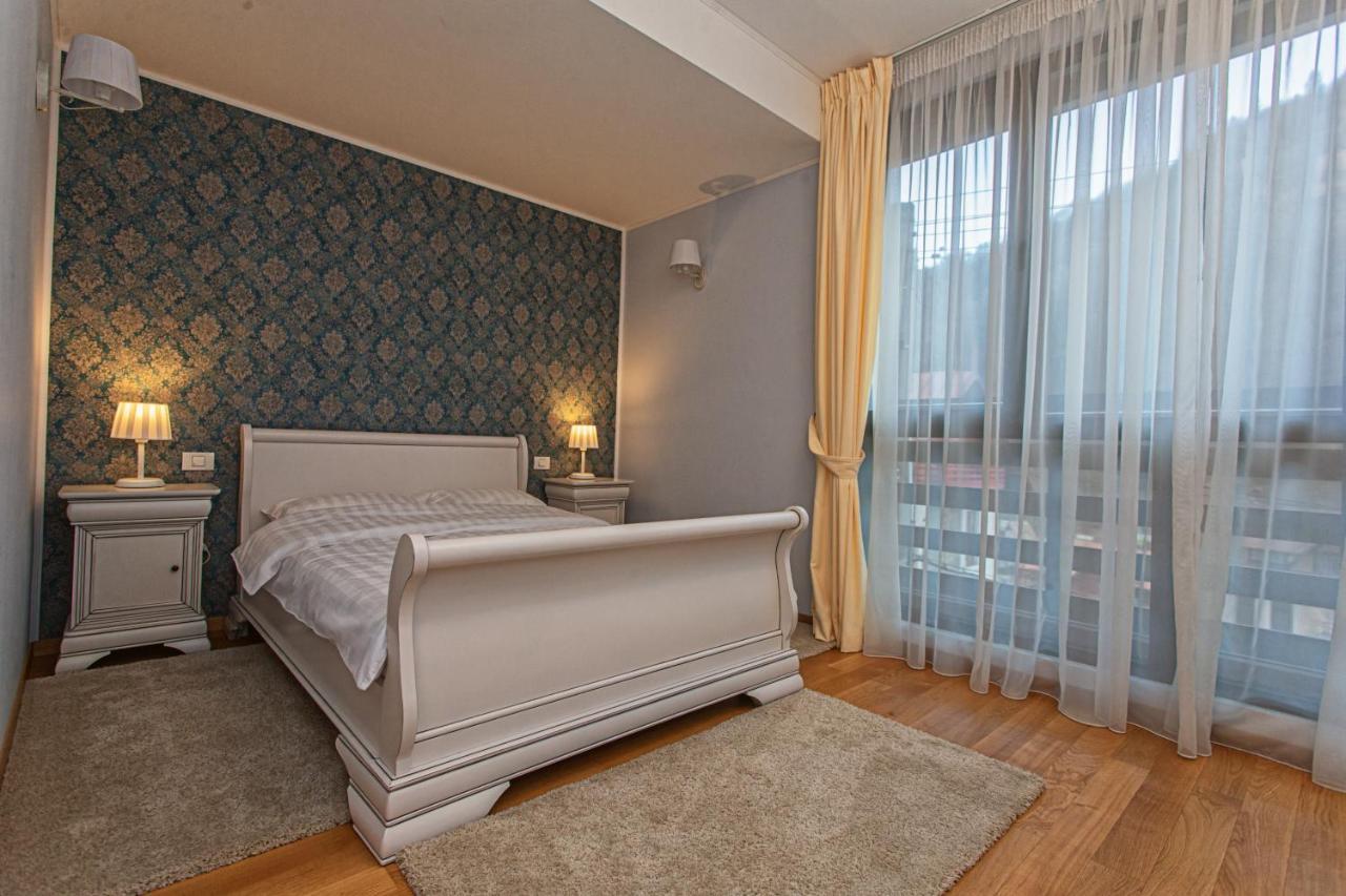 Vila Imperial Bed & Breakfast Sinaia Exterior photo